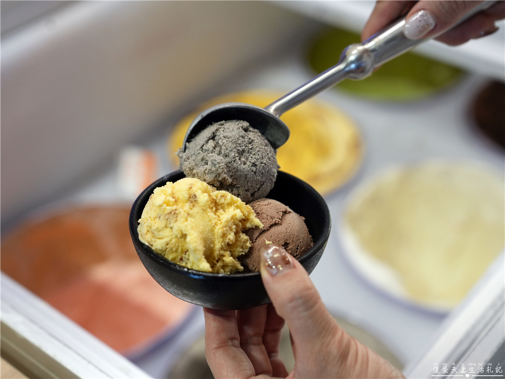 【苗栗頭份。美食】『月團圓雞湯火鍋-頭份尚順店』全新自助吧2代店登場！最低388元個人鴛鴦鍋，澎派自助吧吃到飽！寵物友善火鍋店~ @傻蛋夫妻生活札記