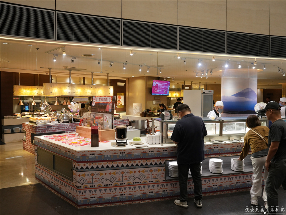 【台中西屯。美食】『溫莎咖啡廳』高質感Buffet！裕元花園酒店的吃到飽百匯餐廳！ @傻蛋夫妻生活札記
