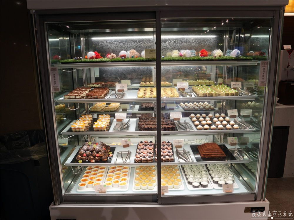 【台中西屯。美食】『溫莎咖啡廳』高質感Buffet！裕元花園酒店的吃到飽百匯餐廳！ @傻蛋夫妻生活札記