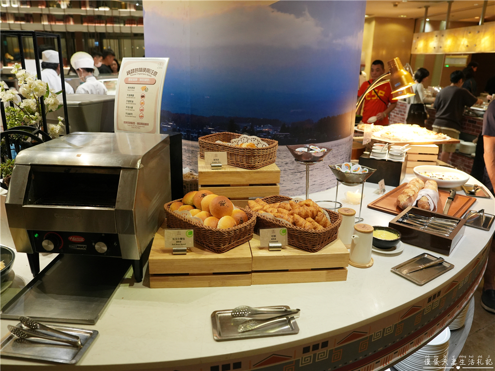 【台中西屯。美食】『溫莎咖啡廳』高質感Buffet！裕元花園酒店的吃到飽百匯餐廳！ @傻蛋夫妻生活札記