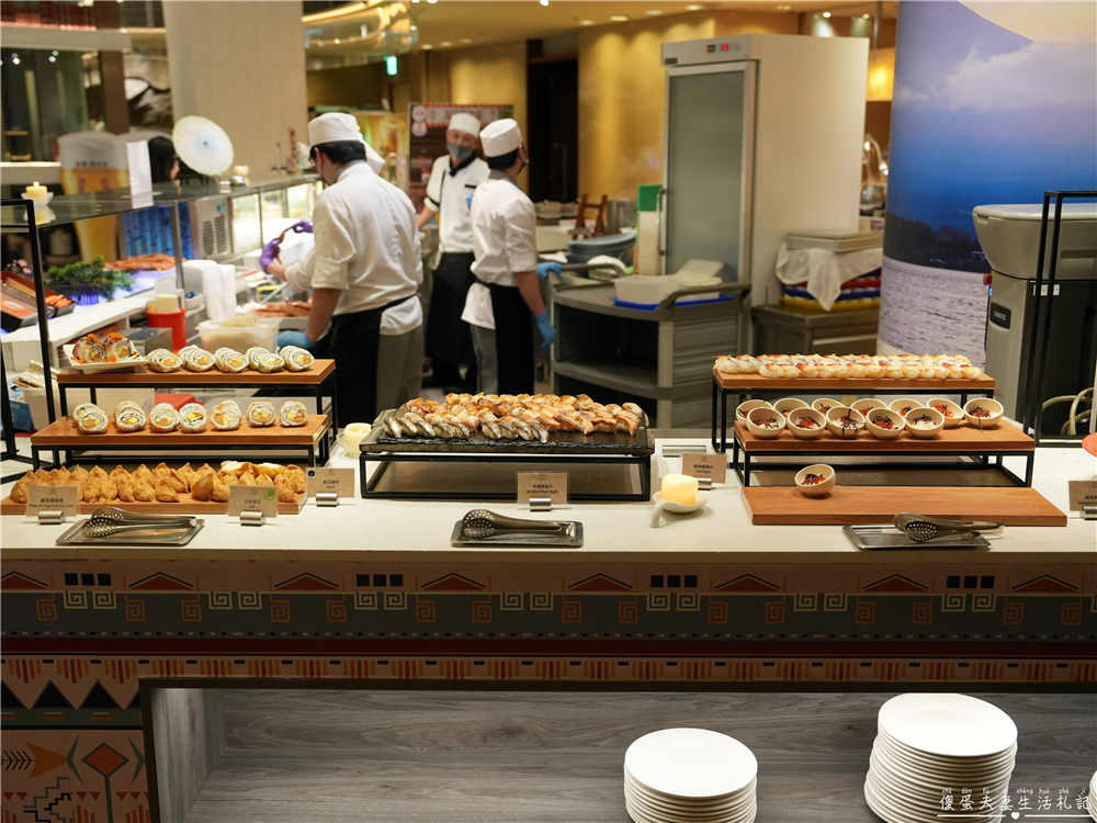 【台中西屯。美食】『溫莎咖啡廳』高質感Buffet！裕元花園酒店的吃到飽百匯餐廳！ @傻蛋夫妻生活札記