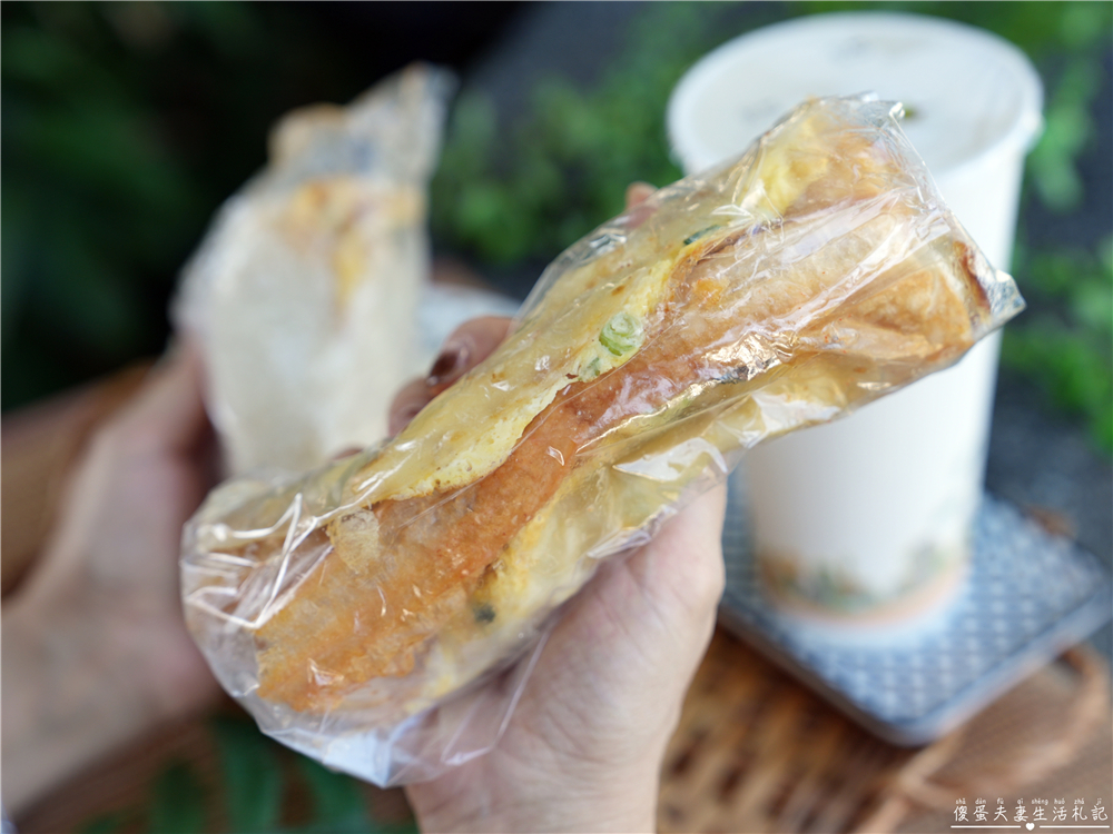 【苗栗市。美食】『市場桂枝豆漿店』超猛鮮肉包子！藏在南苗市場的傳統早餐店！ @傻蛋夫妻生活札記