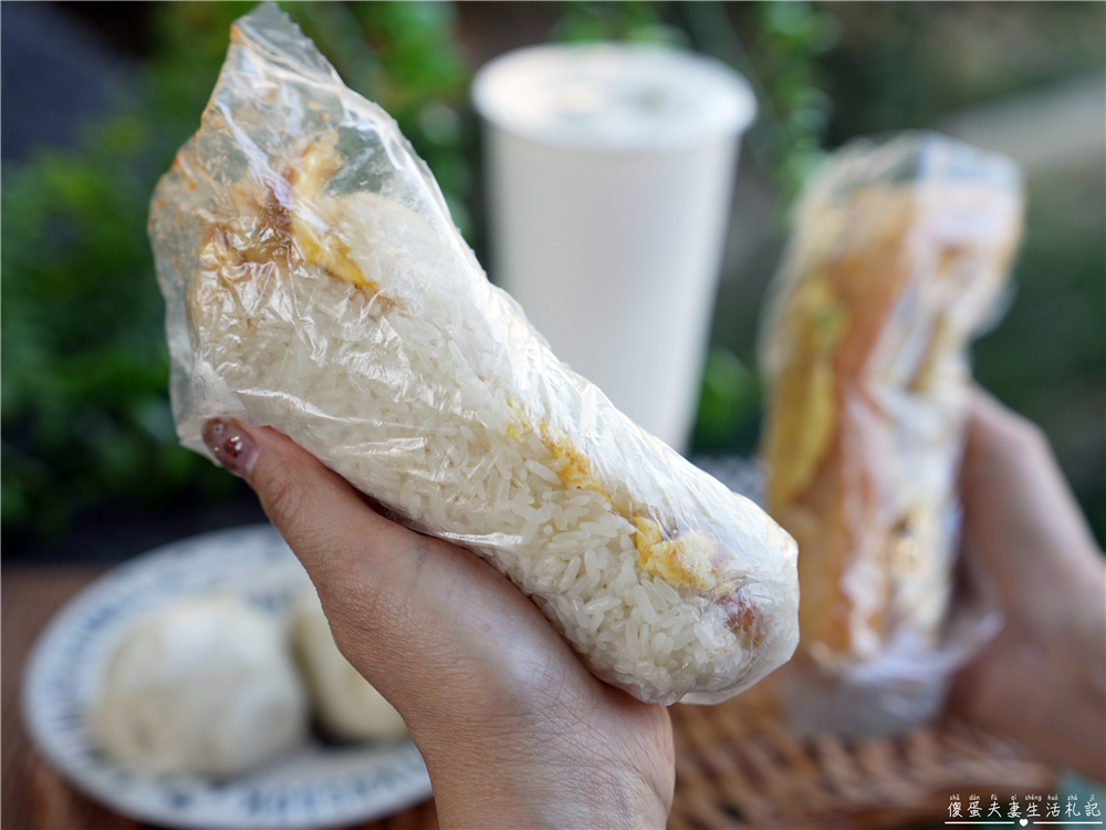 【苗栗市。美食】『市場桂枝豆漿店』超猛鮮肉包子！藏在南苗市場的傳統早餐店！ @傻蛋夫妻生活札記