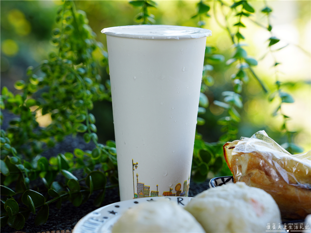 【苗栗市。美食】『市場桂枝豆漿店』超猛鮮肉包子！藏在南苗市場的傳統早餐店！ @傻蛋夫妻生活札記