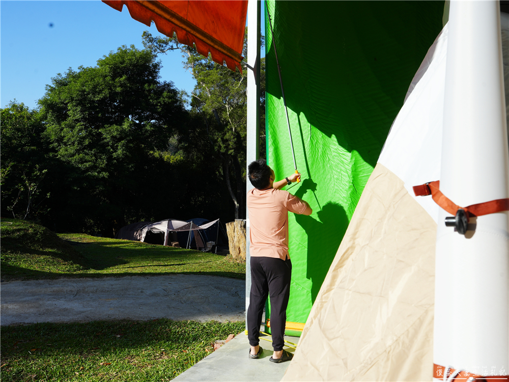 【苗栗大湖。露營】『微笑山丘露營區』玩到不想回家！孩子放電、大人放鬆的樂園系露營區！ @傻蛋夫妻生活札記