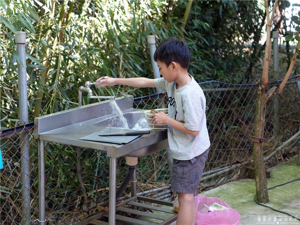 【苗栗大湖。露營】『微笑山丘露營區』玩到不想回家！孩子放電、大人放鬆的樂園系露營區！ @傻蛋夫妻生活札記