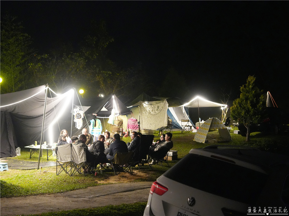 【苗栗大湖。露營】『微笑山丘露營區』玩到不想回家!孩子放電、大人放鬆的樂園系露營區! @傻蛋夫妻生活札記 【苗栗大湖。露營】『微笑山丘露營區』玩到不想回家!孩子放電、大人放鬆的樂園系露營區! @傻蛋夫妻生活札記