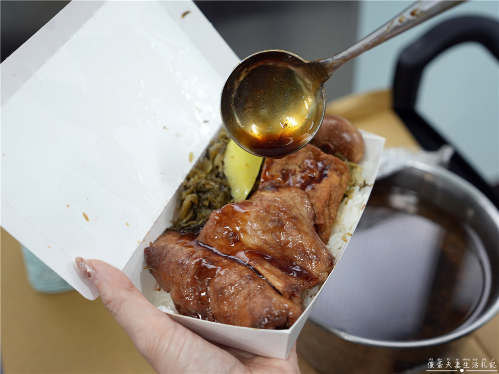 【苗栗頭份。美食】『圓光排肉餐盒』乘載回憶的味道！經營超過一甲子的頭份在地超級便當老店！ @傻蛋夫妻生活札記
