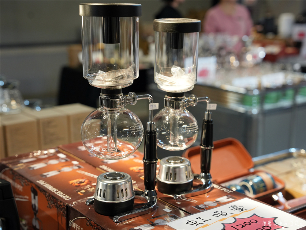 【台中中區。特賣會】『日曜天地OUTLET』年末展示品家電最後出清，全面3折起！各大知名家電、廚具、寢具品牌一次到位！把握機會便宜搶起來！ @傻蛋夫妻生活札記