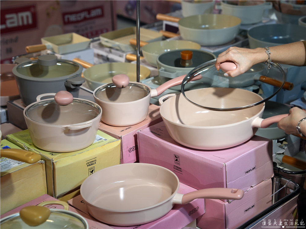 【台中中區。特賣會】『日曜天地OUTLET』年末展示品家電最後出清，全面3折起！各大知名家電、廚具、寢具品牌一次到位！把握機會便宜搶起來！ @傻蛋夫妻生活札記