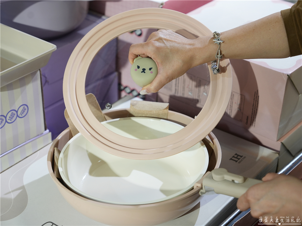 【台中中區。特賣會】『日曜天地OUTLET』年末展示品家電最後出清，全面3折起！各大知名家電、廚具、寢具品牌一次到位！把握機會便宜搶起來！ @傻蛋夫妻生活札記