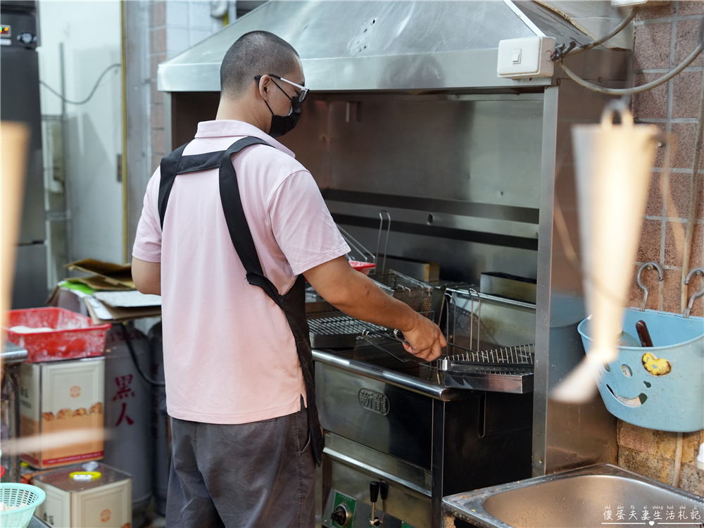 【南投埔里。美食】『品恩香雞排』涮嘴不油膩！埔里鎮上的涮嘴炸物小吃~ @傻蛋夫妻生活札記