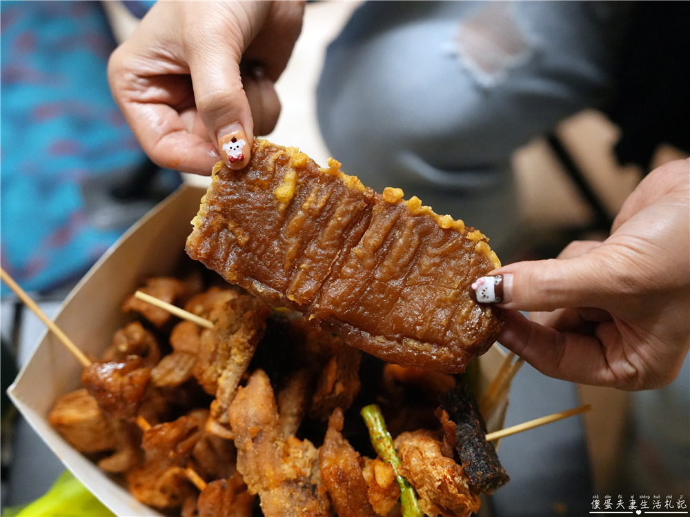 【南投埔里。美食】『品恩香雞排』涮嘴不油膩！埔里鎮上的涮嘴炸物小吃~ @傻蛋夫妻生活札記