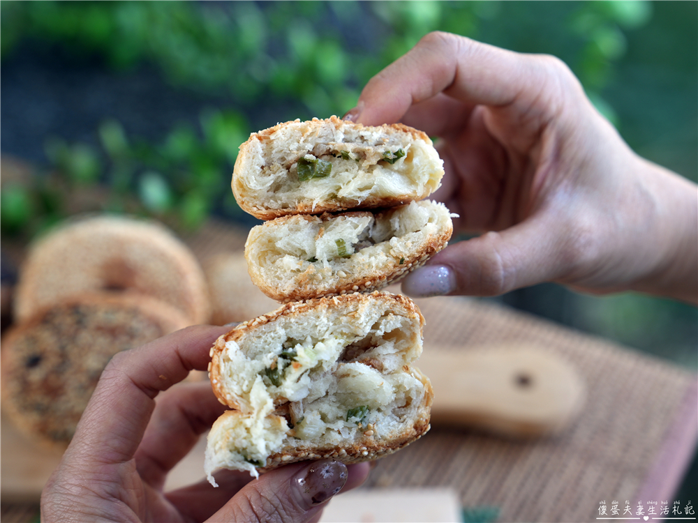 【苗栗市。美食】『上海名點蟹殼黃』香脆耐吃！客家美食街的上海小點心~ @傻蛋夫妻生活札記