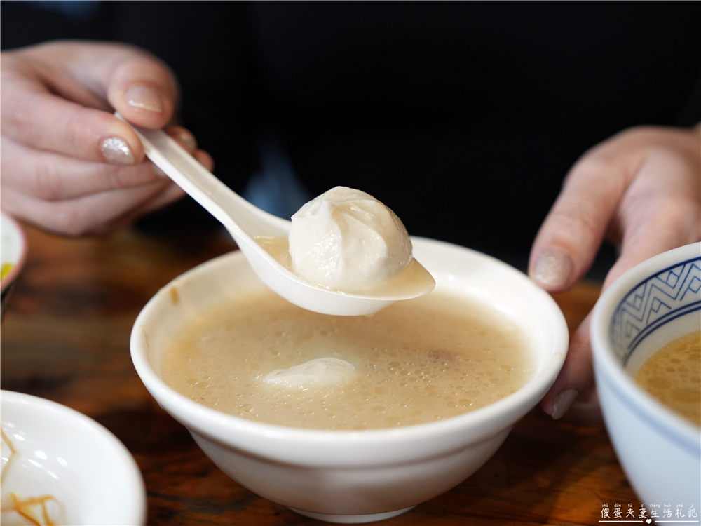 【彰化鹿港。美食】『鹿港圓環頂麵食館』鹿港老街超夯麵食館！10元小菜、俗又大碗！ @傻蛋夫妻生活札記