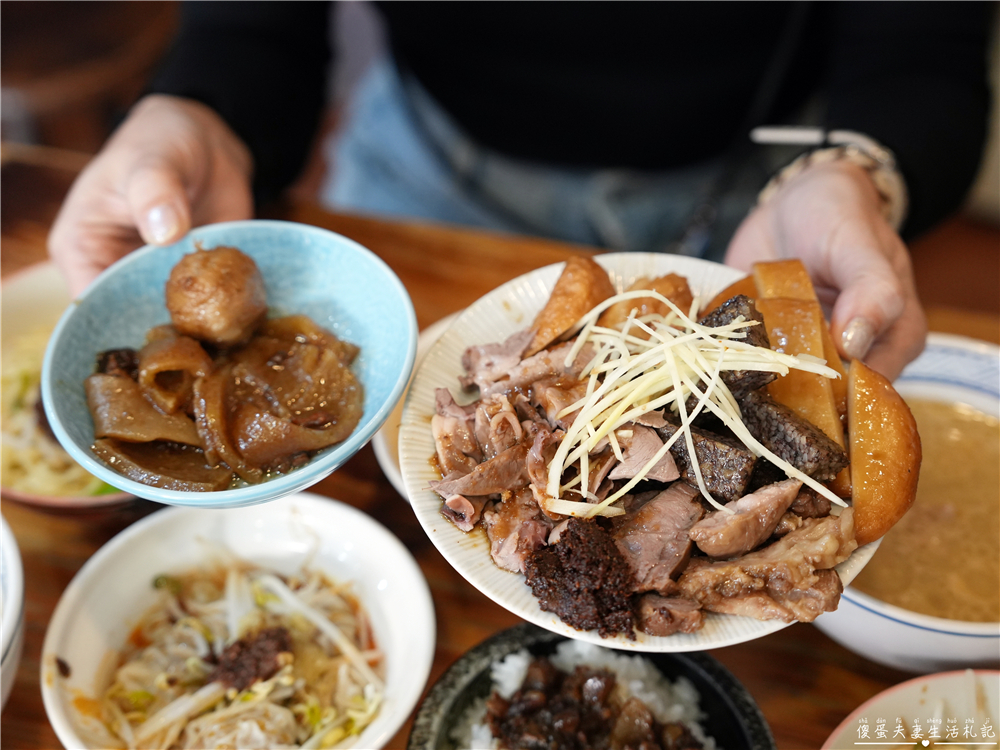 【彰化鹿港。美食】『鹿港圓環頂麵食館』鹿港老街超夯麵食館！10元小菜、俗又大碗！ @傻蛋夫妻生活札記