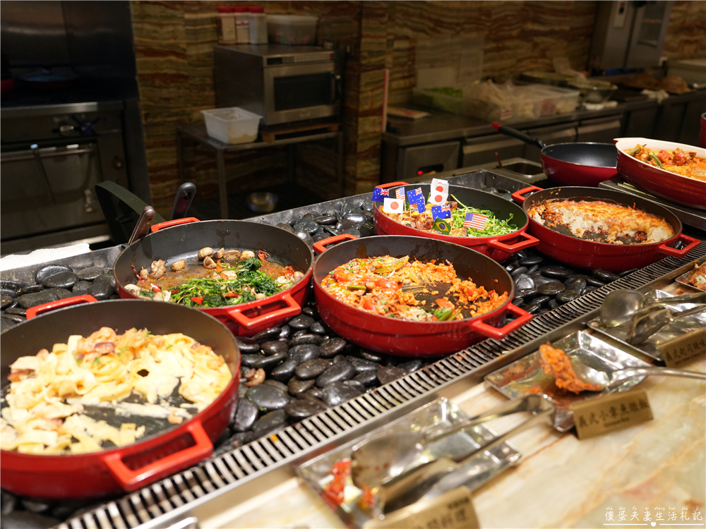 【台中西屯。美食】『林酒店 森林百匯』海鮮&times;異國料理一次滿足！台中吃到飽餐廳！ @傻蛋夫妻生活札記