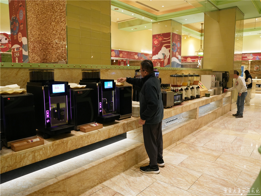 【台中西屯。美食】『林酒店 森林百匯』海鮮&times;異國料理一次滿足！台中吃到飽餐廳！ @傻蛋夫妻生活札記