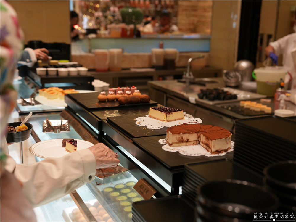 【台中西屯。美食】『林酒店 森林百匯』海鮮&times;異國料理一次滿足！台中吃到飽餐廳！ @傻蛋夫妻生活札記