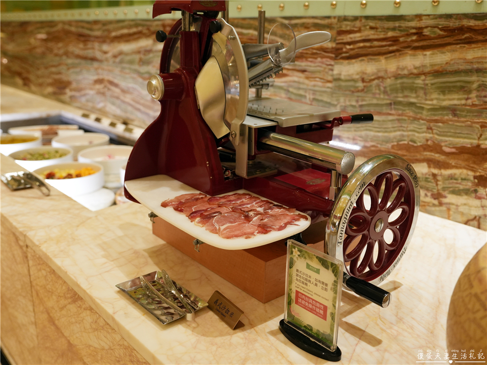 【台中西屯。美食】『林酒店 森林百匯』海鮮&times;異國料理一次滿足！台中吃到飽餐廳！ @傻蛋夫妻生活札記