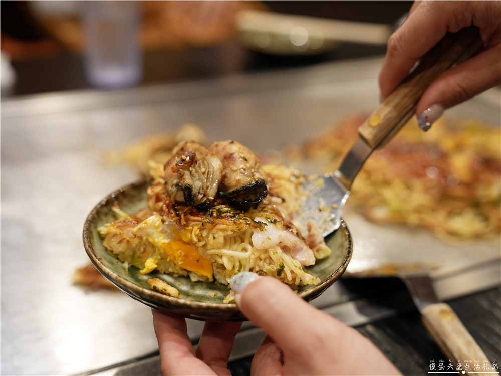 【日本廣島。美食】『Hanako花子-宮島口店』正宗廣島風御好燒!嚴島渡輪前好吃的道地廣島燒! @傻蛋夫妻生活札記 【日本廣島。美食】『Hanako花子-宮島口店』正宗廣島風御好燒!嚴島渡輪前好吃的道地廣島燒! @傻蛋夫妻生活札記