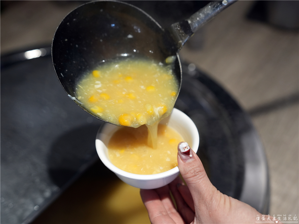 【新竹東區。美食】『吉賀加平價牛排館-新竹店』大口吃肉！肉食小資大滿足~~內用加麵免費！冰品、飲料、湯品等自助吧無限供應~ @傻蛋夫妻生活札記