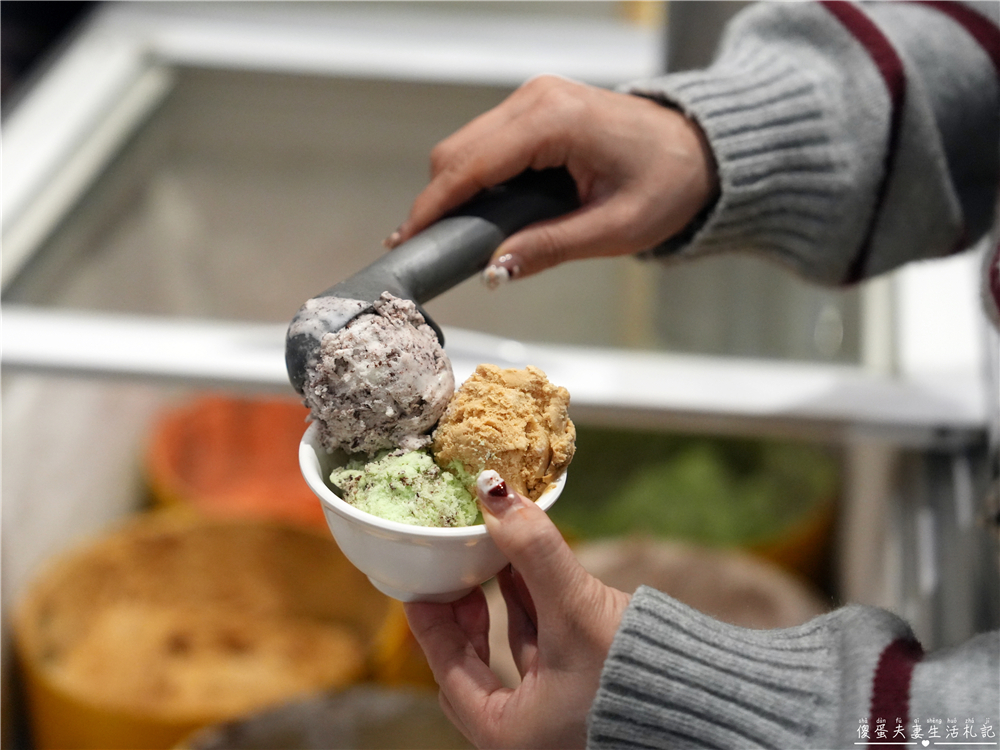 【新竹東區。美食】『吉賀加平價牛排館-新竹店』大口吃肉！肉食小資大滿足~~內用加麵免費！冰品、飲料、湯品等自助吧無限供應~ @傻蛋夫妻生活札記