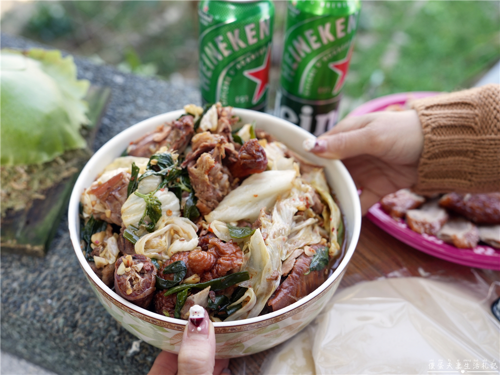 【苗栗頭份。美食】『福田脆皮烤鴨三吃』涮嘴烤鴨！片鴨、炒鴨架一次滿足~~ @傻蛋夫妻生活札記