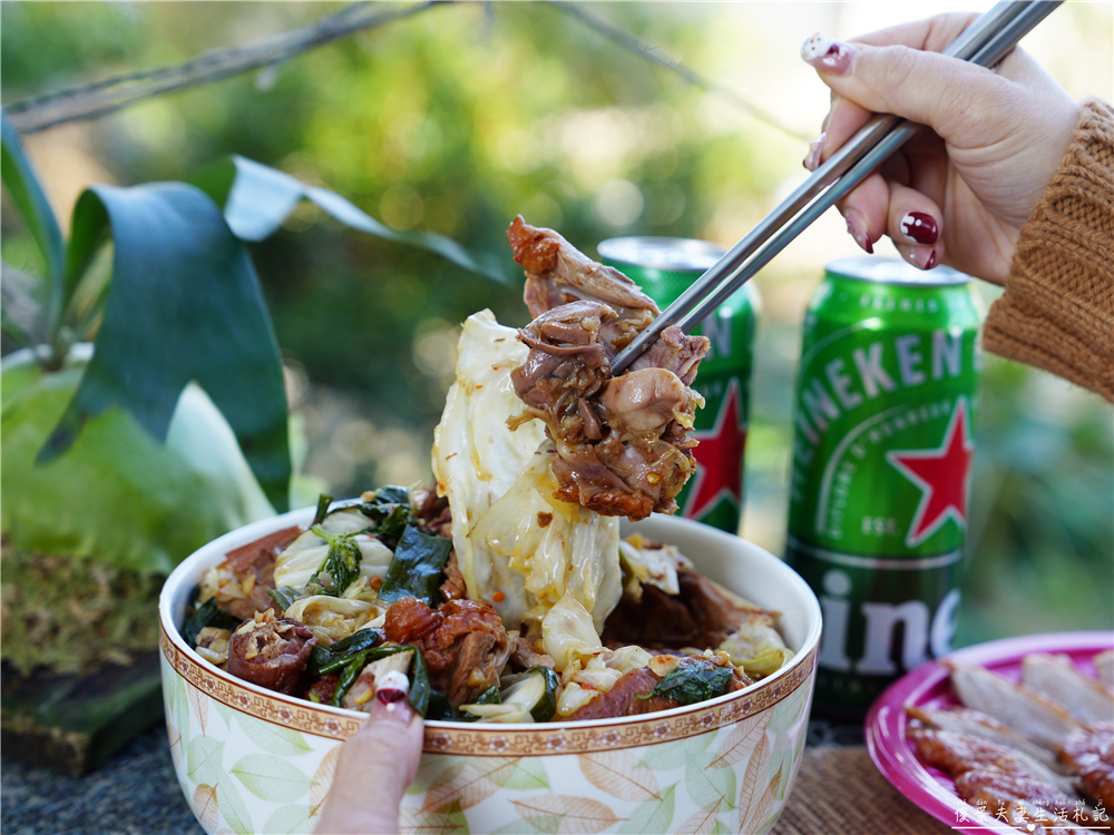 【苗栗頭份。美食】『福田脆皮烤鴨三吃』涮嘴烤鴨！片鴨、炒鴨架一次滿足~~ @傻蛋夫妻生活札記