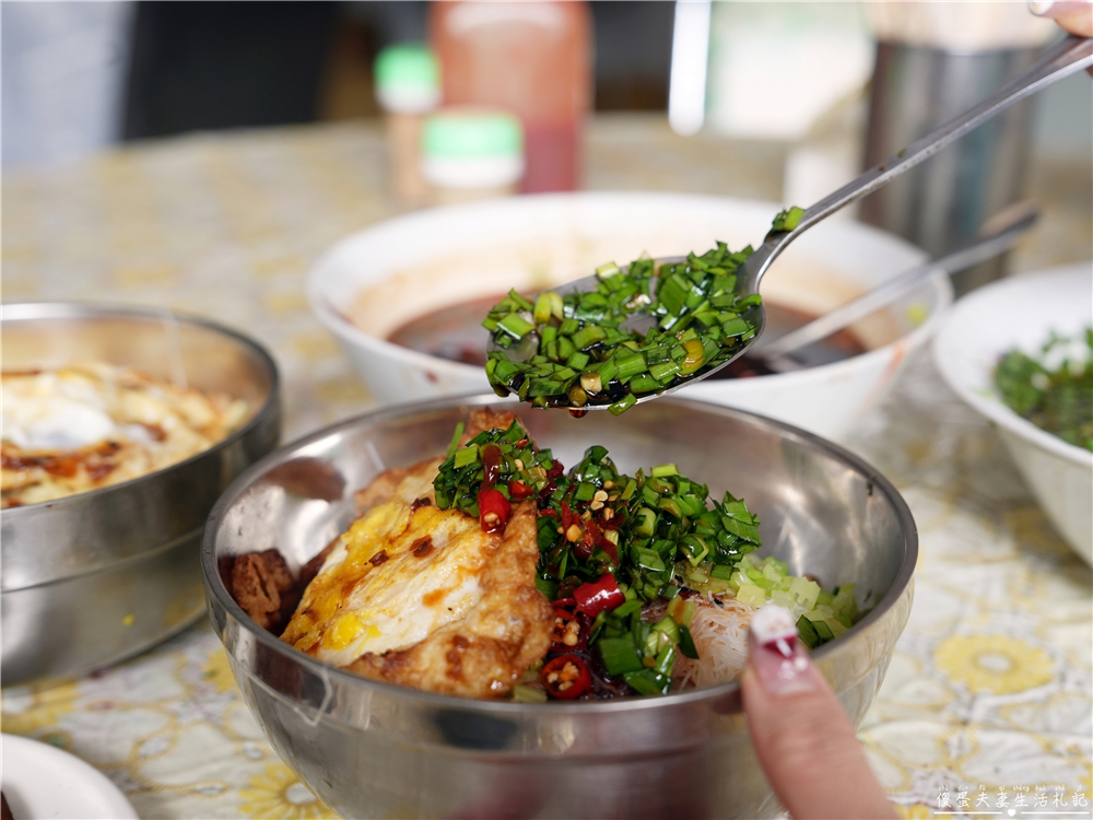 【苗栗市美食】『廖媽媽』無招牌老字號！南苗的超級隱藏版麵店~ @傻蛋夫妻生活札記
