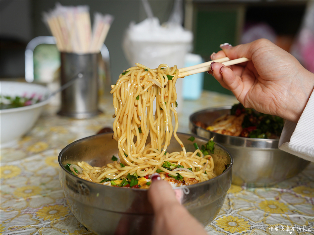 【苗栗市美食】『廖媽媽』無招牌老字號!南苗的超級隱藏版麵店~ @傻蛋夫妻生活札記 【苗栗市美食】『廖媽媽』無招牌老字號!南苗的超級隱藏版麵店~ @傻蛋夫妻生活札記