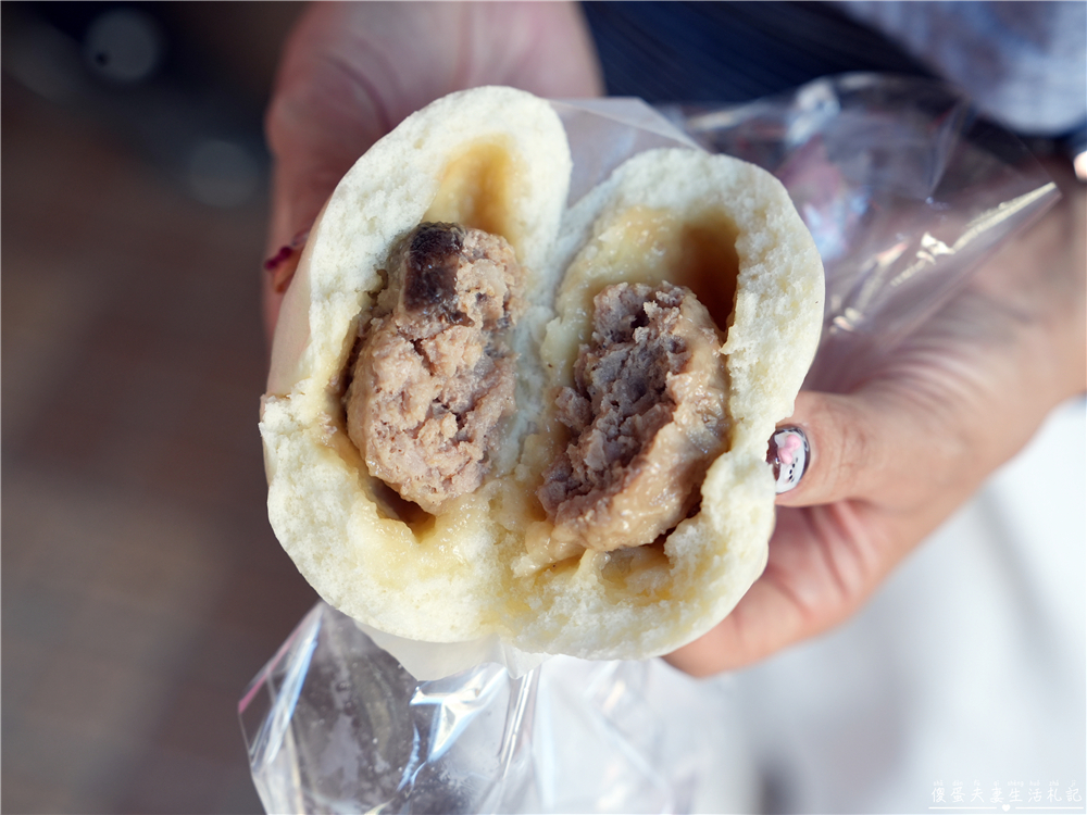 【彰化鹿港。美食】『阿振肉包』超過一世紀的美味!鹿港老街的知名百年包子老店! @傻蛋夫妻生活札記 【彰化鹿港。美食】『阿振肉包』超過一世紀的美味!鹿港老街的知名百年包子老店! @傻蛋夫妻生活札記