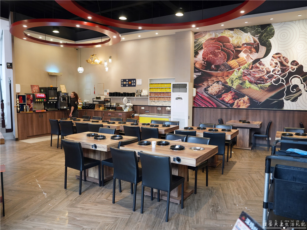 【苗栗竹南。美食】『深坑什麼鍋-竹南博愛店』百元起鍋物爽吃一波！部隊鍋、全酒烏骨雞、火烤兩吃一次滿足！ @傻蛋夫妻生活札記