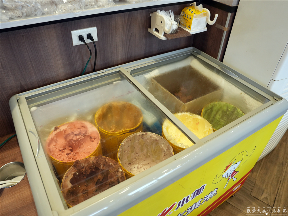 【苗栗竹南。美食】『深坑什麼鍋-竹南博愛店』百元起鍋物爽吃一波！部隊鍋、全酒烏骨雞、火烤兩吃一次滿足！ @傻蛋夫妻生活札記