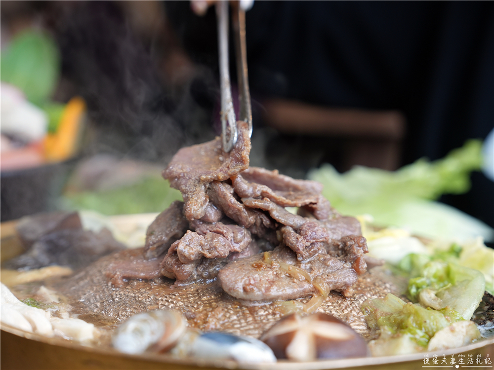 【苗栗竹南。美食】『深坑什麼鍋-竹南博愛店』百元起鍋物爽吃一波!部隊鍋、全酒烏骨雞、火烤兩吃一次滿足! @傻蛋夫妻生活札記 【苗栗竹南。美食】『深坑什麼鍋-竹南博愛店』百元起鍋物爽吃一波!部隊鍋、全酒烏骨雞、火烤兩吃一次滿足! @傻蛋夫妻生活札記