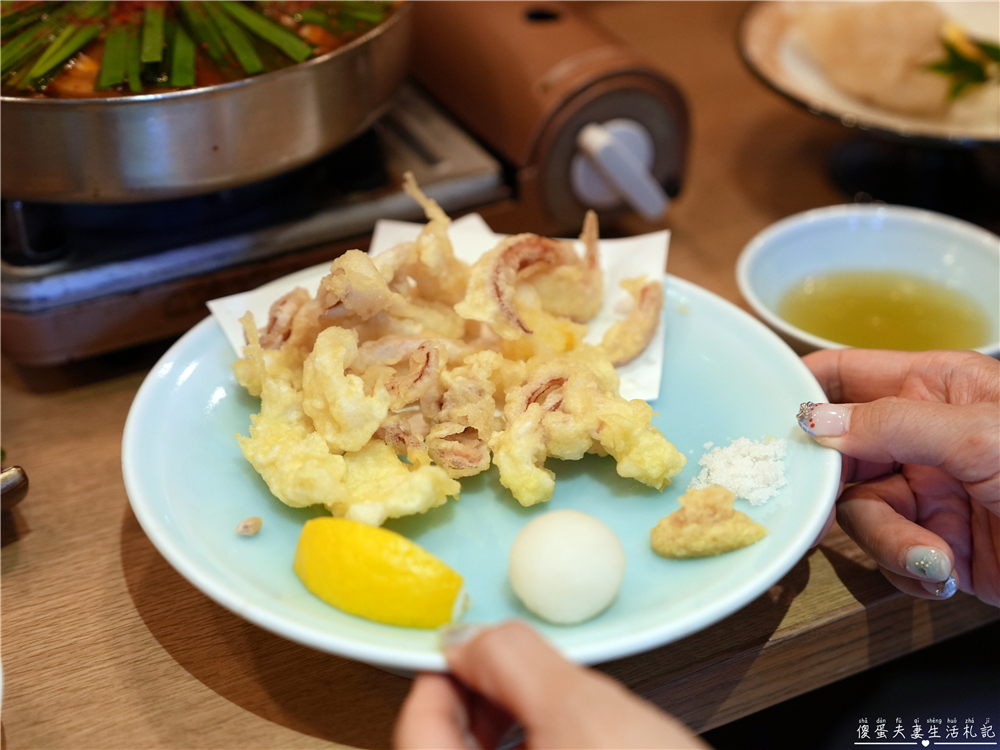 【日本福岡美食】『博多もつ鍋前田屋總本店』在地高人氣!福岡必吃超人氣牛腸鍋! @傻蛋夫妻生活札記 【日本福岡美食】『博多もつ鍋前田屋總本店』在地高人氣!福岡必吃超人氣牛腸鍋! @傻蛋夫妻生活札記
