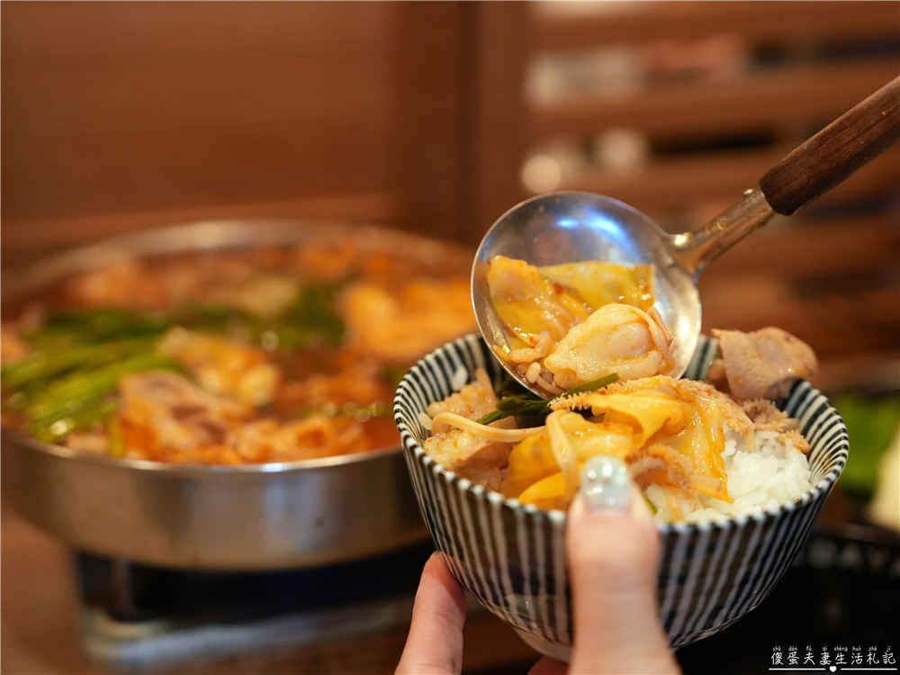 【日本福岡美食】『博多もつ鍋前田屋總本店』在地高人氣!福岡必吃超人氣牛腸鍋! @傻蛋夫妻生活札記 【日本福岡美食】『博多もつ鍋前田屋總本店』在地高人氣!福岡必吃超人氣牛腸鍋! @傻蛋夫妻生活札記