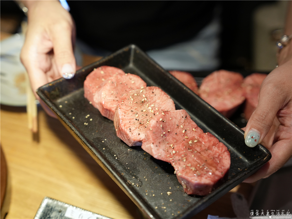 【日本福岡美食】『炭火焼肉バル AGITO HIRAO』人氣厚切牛舌燒肉推薦～ @傻蛋夫妻生活札記