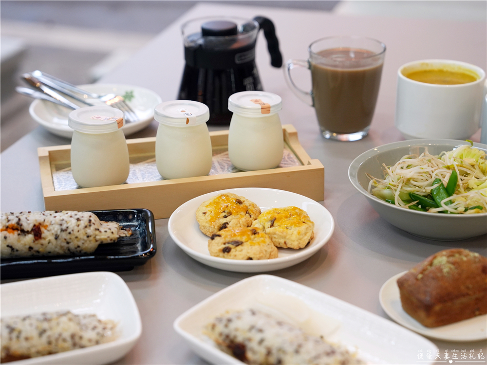 【苗栗市美食】『I-yo餐食手作』火旁人市集人氣輕食！熱壓飯糰、手作甜點與天然果乾推薦！ @傻蛋夫妻生活札記