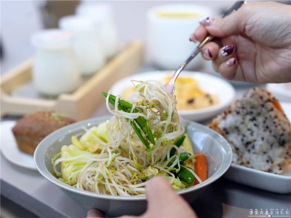 【苗栗市美食】『I-yo餐食手作』火旁人市集人氣輕食！熱壓飯糰、手作甜點與天然果乾推薦！ @傻蛋夫妻生活札記