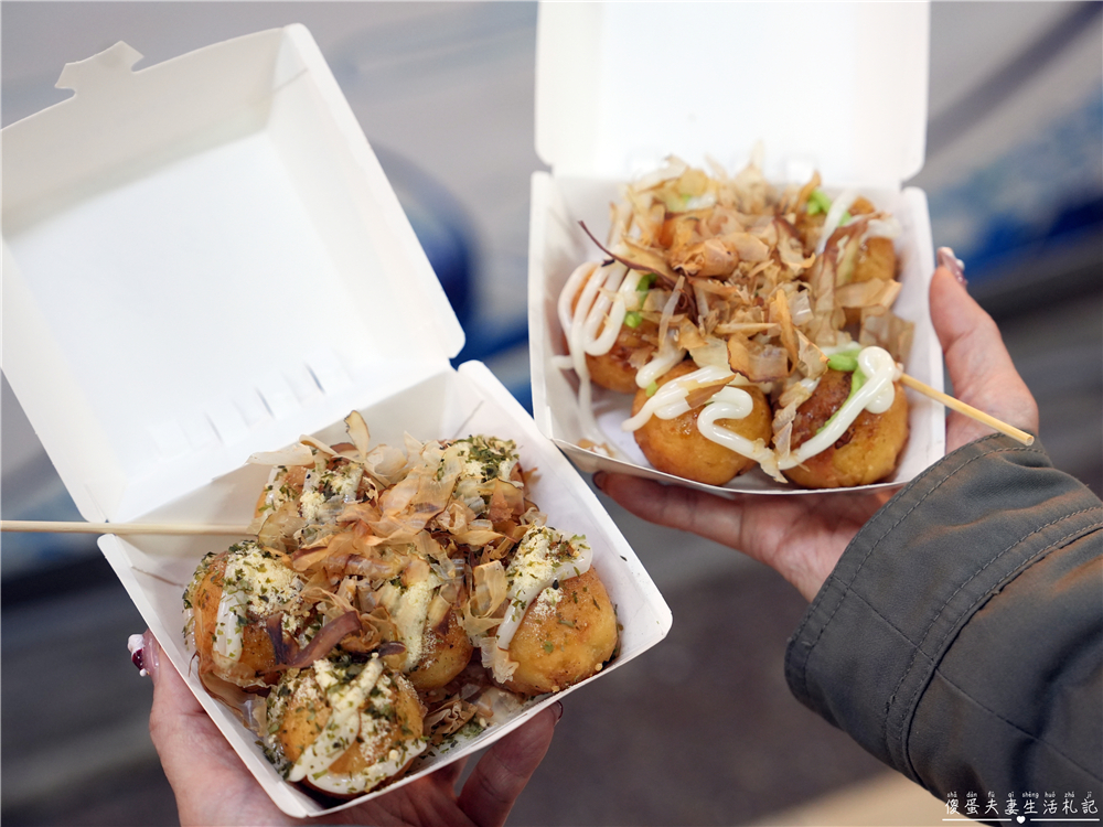 【苗栗市美食】『阿寶章魚燒』口感酥脆無敵！連煎帶炸的超猛好吃章魚燒！火旁人市集內的秘密美食~ @傻蛋夫妻生活札記