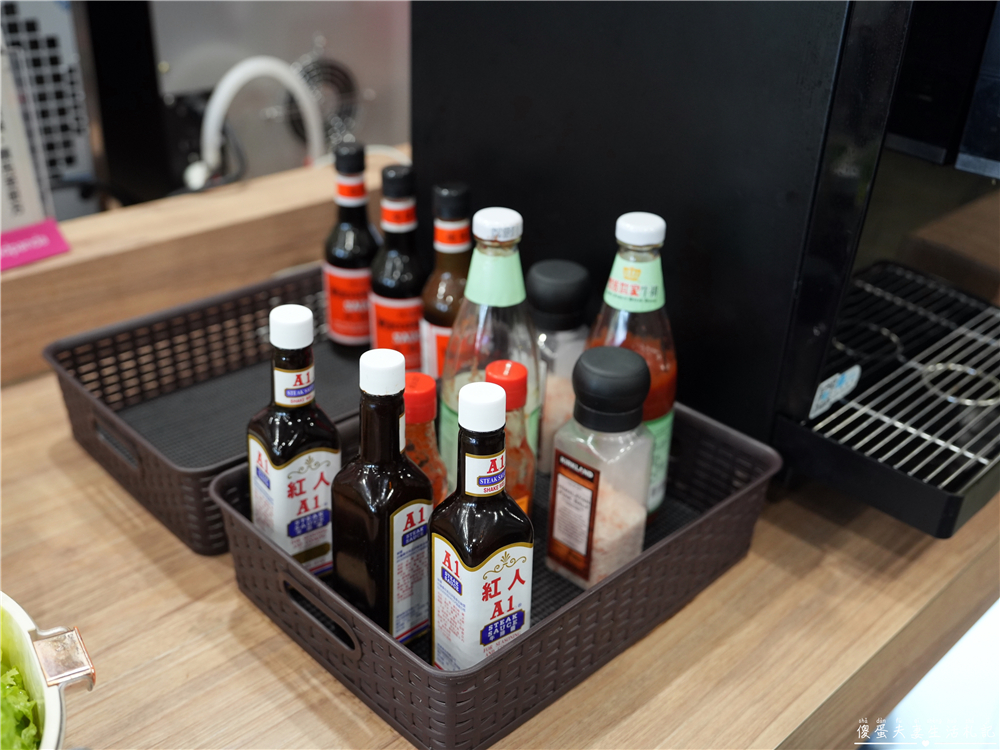 【苗栗市美食】『貴族世家mini-苗栗府東店』平價牛排選擇!牛排+自助吧吃到飽~ @傻蛋夫妻生活札記 【苗栗市美食】『貴族世家mini-苗栗府東店』平價牛排選擇!牛排+自助吧吃到飽~ @傻蛋夫妻生活札記