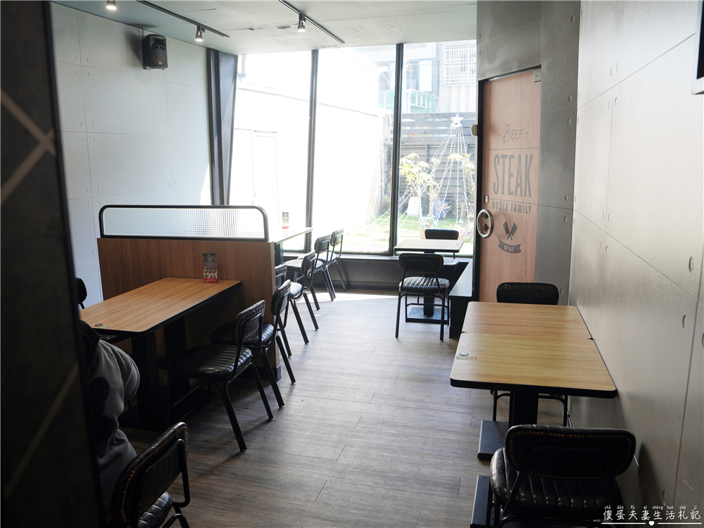 【苗栗市美食】『貴族世家mini-苗栗府東店』平價牛排選擇!牛排+自助吧吃到飽~ @傻蛋夫妻生活札記 【苗栗市美食】『貴族世家mini-苗栗府東店』平價牛排選擇!牛排+自助吧吃到飽~ @傻蛋夫妻生活札記