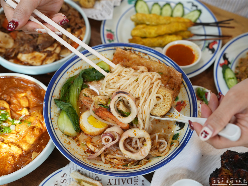 【苗栗頭份美食】『來馬食光』頭份交流道旁超人氣南洋料理！來馬烤雞強勢登場！親子寵物友善餐廳！ @傻蛋夫妻生活札記