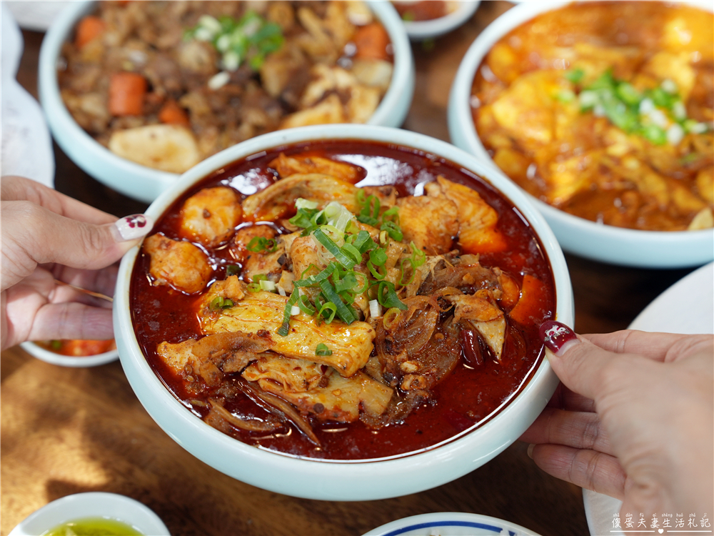 【苗栗頭份美食】『來馬食光』頭份交流道旁超人氣南洋料理！來馬烤雞強勢登場！親子寵物友善餐廳！ @傻蛋夫妻生活札記