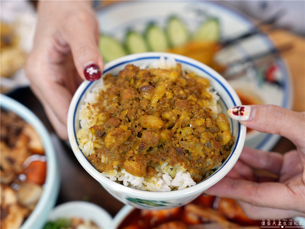 【苗栗頭份美食】『來馬食光』頭份交流道旁超人氣南洋料理！來馬烤雞強勢登場！親子寵物友善餐廳！ @傻蛋夫妻生活札記