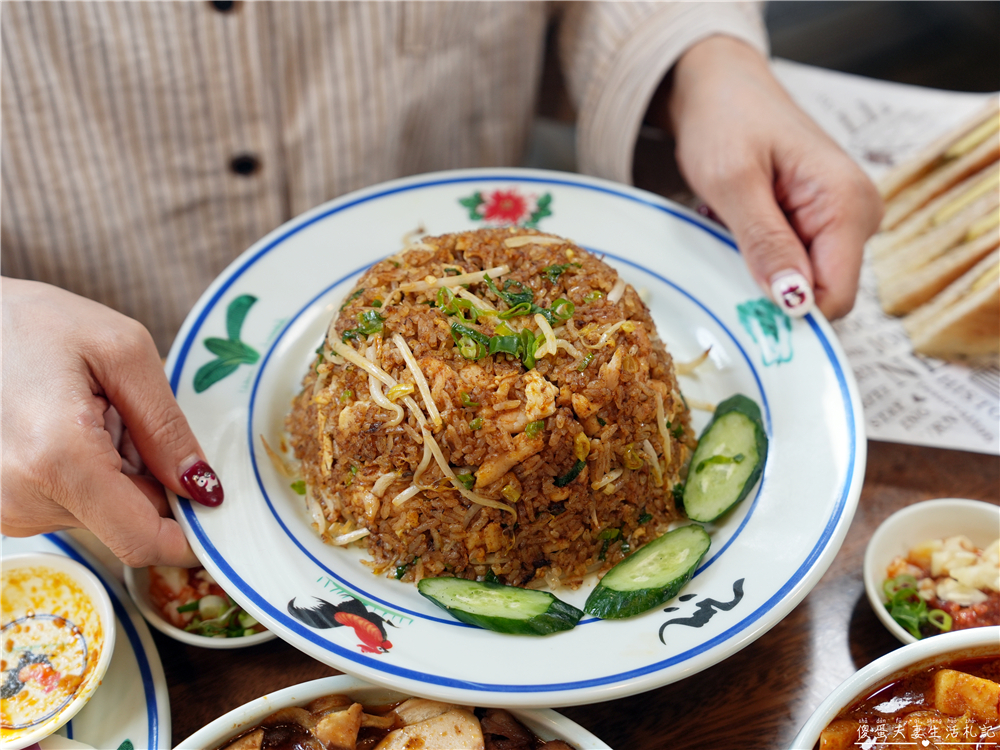 【苗栗頭份美食】『來馬食光』頭份交流道旁超人氣南洋料理！來馬烤雞強勢登場！親子寵物友善餐廳！ @傻蛋夫妻生活札記