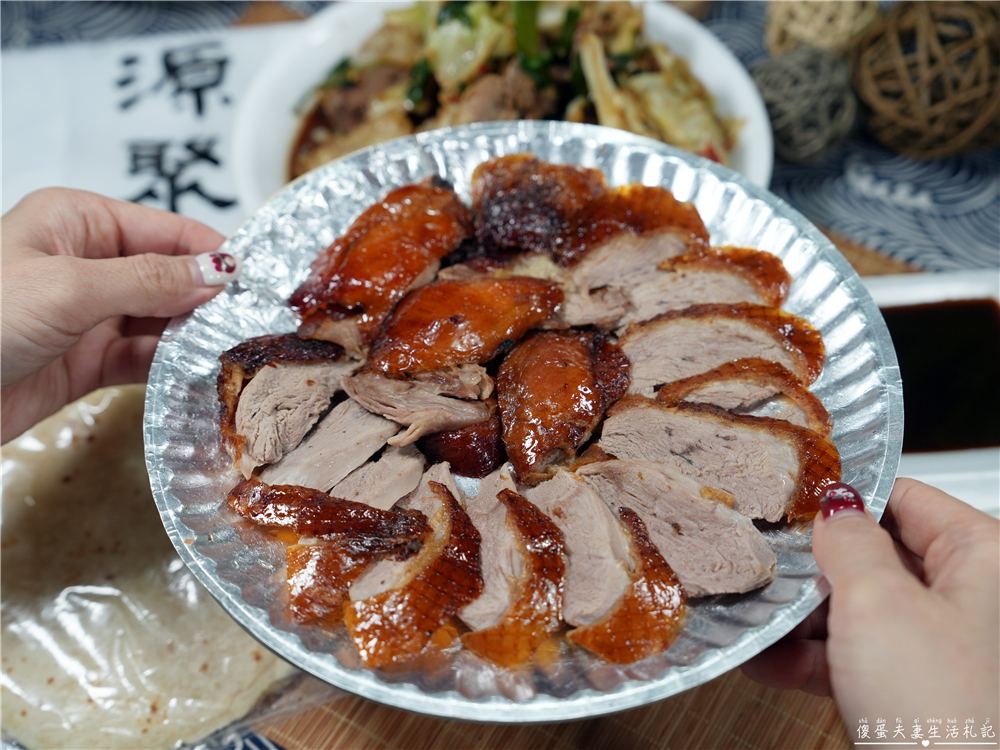 【台中豐原美食】『源聚烤鴨』在地超人氣烤鴨店！一鴨二吃、炒鴨架香嫩又下飯！ @傻蛋夫妻生活札記