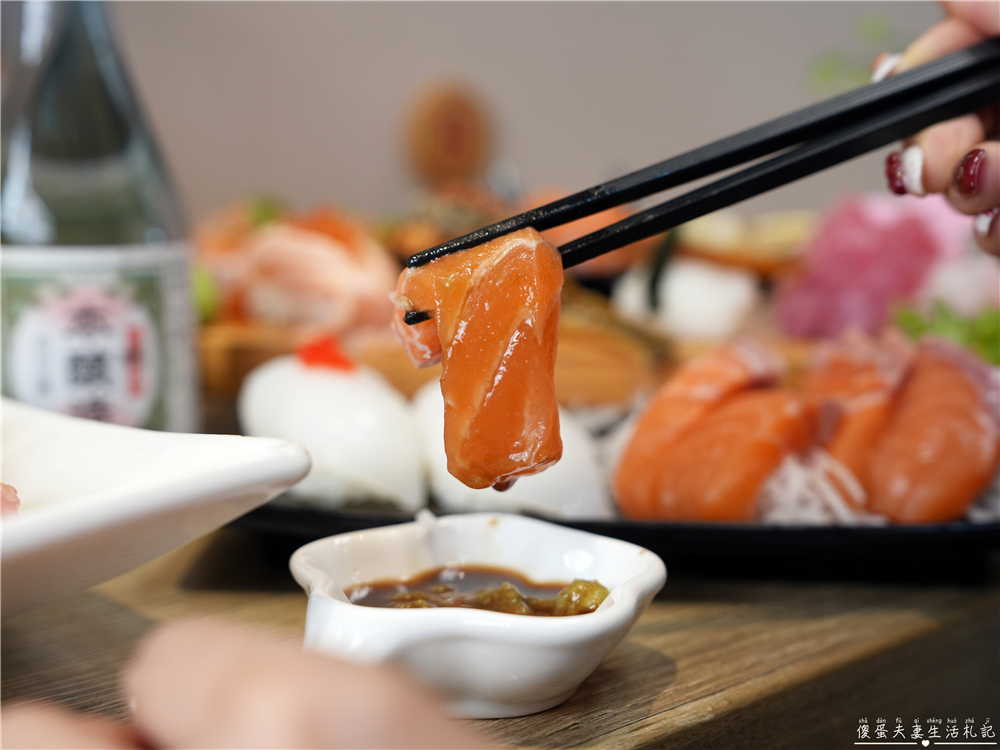 【台中北屯美食】『丸億生魚片壽司』超澎派雄霸套餐！新一點利黃昏市場的日式料理！ @傻蛋夫妻生活札記