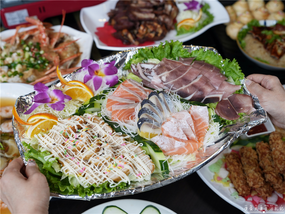 【苗栗竹南美食】『東棧時光』2026年母親節合菜溫馨登場！竹南在地的熱炒餐酒館~ @傻蛋夫妻生活札記